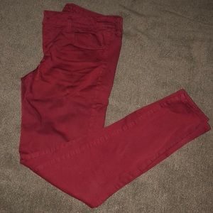 Red sateen American eagle jeggings
